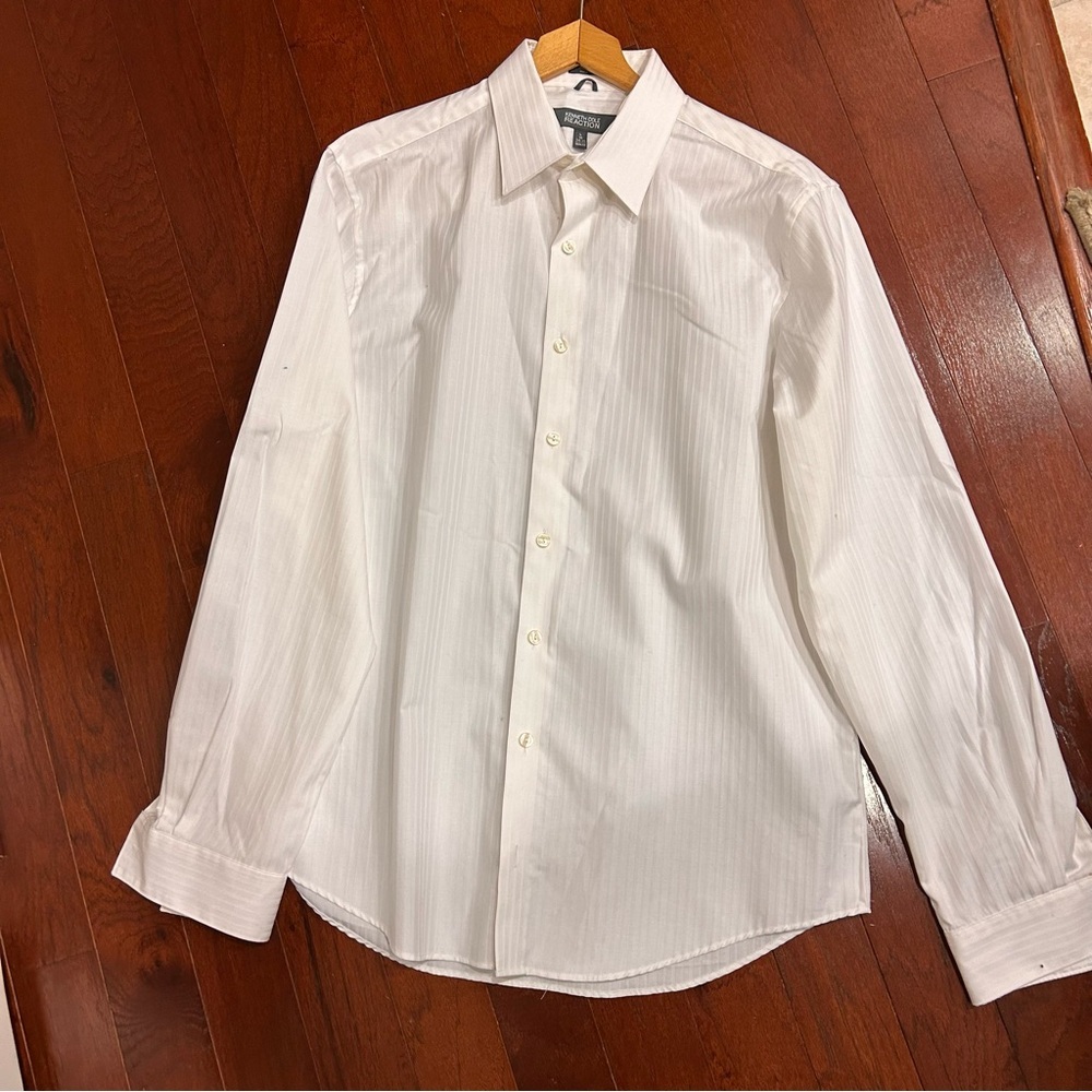 Kenneth Cole Reaction Large 34-35 16 slim white Stripes Button Up 100% Cotton